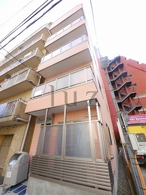 ピークドテンの外観