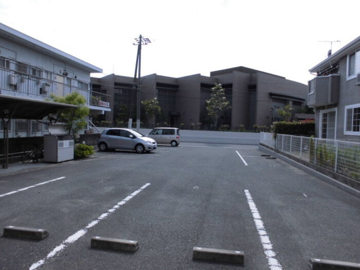 コンフォートの駐車場