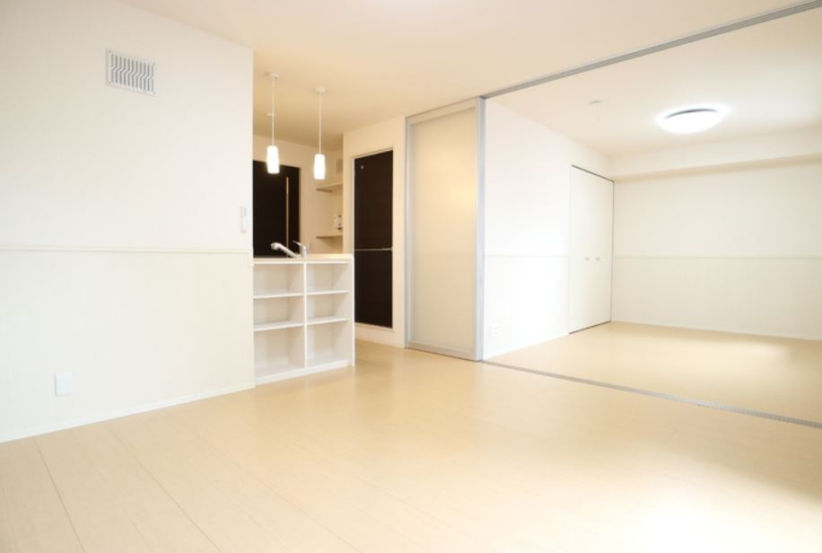 カトルピアの居間・リビング|同ハイツ別部屋参考写真☆三木市　カトルピア☆