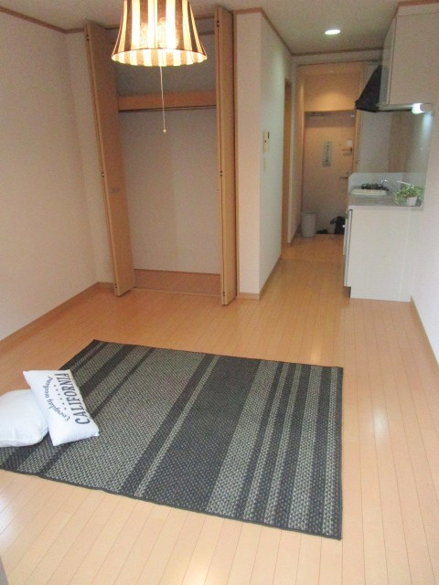 ディアスもえぎ野Ⅱ番館の居間・リビング