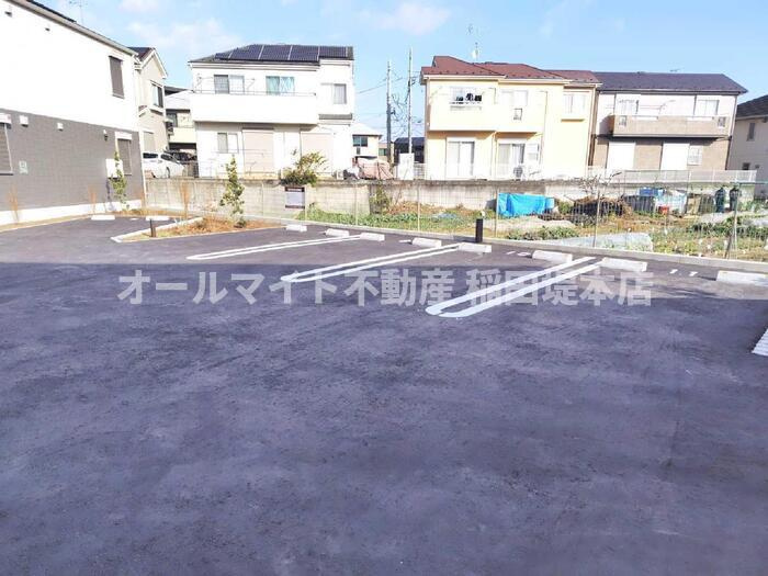 ガーネット　Ⅱの駐車場