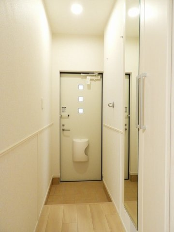 アクシス　ウィル　中野東の玄関|明るい玄関です