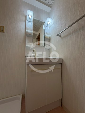 ブロンズパレス　南小学校区の洗面所|ブロンズパレス　洗面台