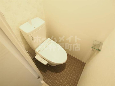 【トイレ】 | ウエンズ阿波座西 | 温水洗浄付きトイレです