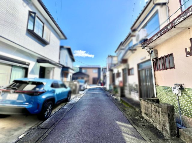 【前面道路含む現地写真】の画像