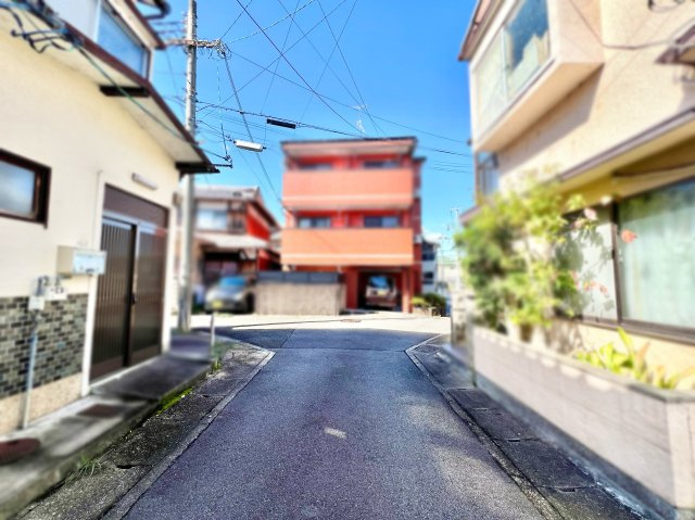 【前面道路含む現地写真】の画像