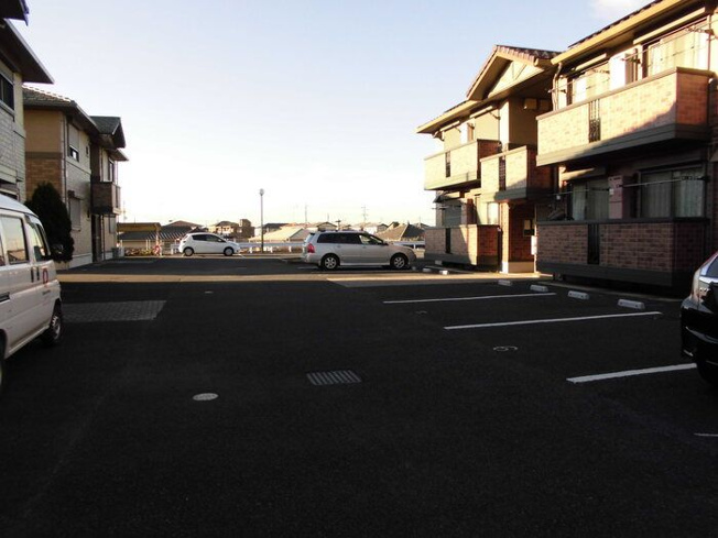 【駐車場】 | ウィルモア　弐番館