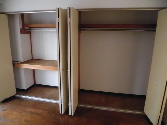 梁山下町ビルの収納