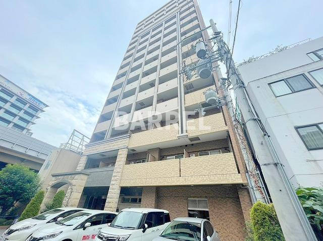 プレサンス新大阪クレスタの外観