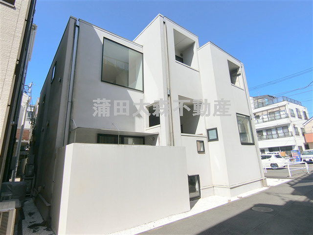 M-BLOCK(エムブロックの外観|オシャレな外観！2010年9月築　木造地上2階建て1K～1LDK総戸数4戸
京浜本線平和島駅徒歩10分の東京都大田区大森西1丁目　京浜東北線大森駅徒歩17分