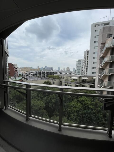 パークコート神宮北参道ザタワーのバルコニー