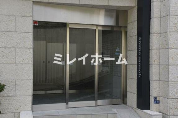 アクサス大森山王のエントランス