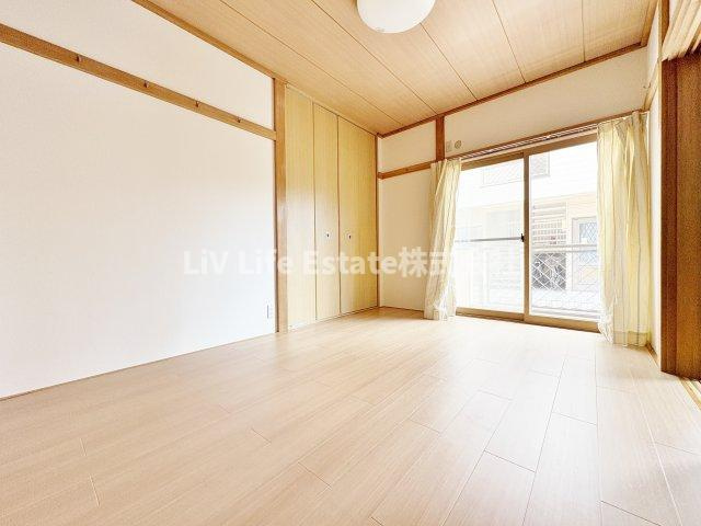 それいゆ一ツ橋弐番館(ソレイユヒトツバシニバンカン)の洋室