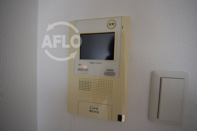 エステムコート大手前レシェンテのセキュリティ|エステムコート大手前レシェンテ　TVモニター付きインターホン