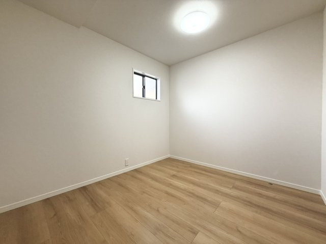 中古戸建　尼崎市西難波町4丁目の洋室|2F　納戸　5帖