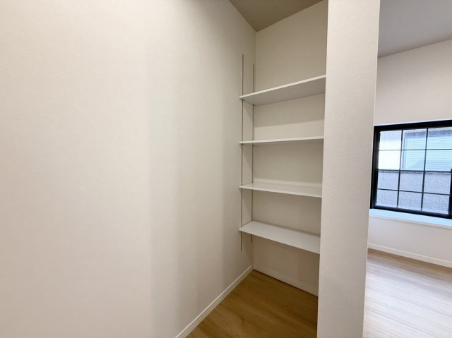 中古戸建　尼崎市西難波町4丁目の収納|1F　リビング収納