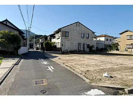 広島市佐伯区八幡３丁目　土地の前面道路含む現地写真