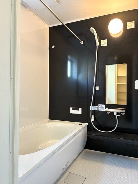 仲介手数料不要　新築 東区江津2丁目1号棟 完成済 4LDK 南道路 WIC付の浴室|浴室