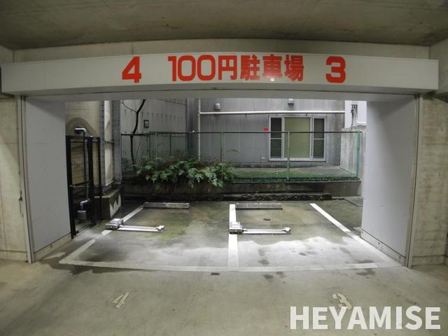エススリーでじまの駐車場