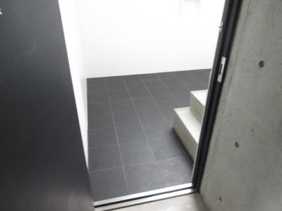 STYLE1（スタイルワン）の玄関