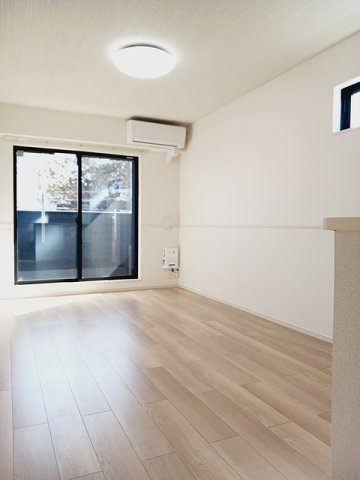 【居間・リビング】 | ヒカルサ川越霞ヶ関 | こちらの居間で趣味の時間をお楽しみください