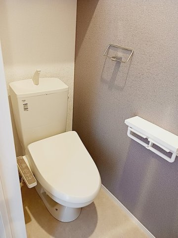【トイレ】 | シュティル | 清潔感のあるトイレです