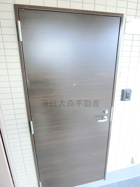 ソレイユ蒲田の玄関