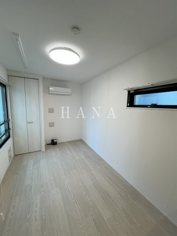 プラチナフォルム北千住の居間・リビング|フローリングの居室でおそうじも楽ちん
