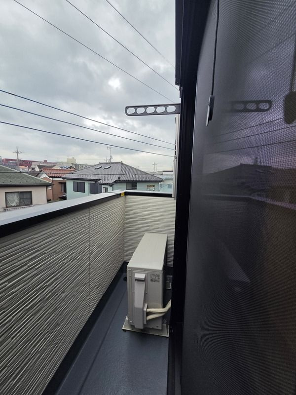 Lavage 上本郷のバルコニー