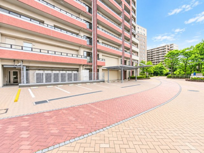 【駐車場】 | ザ・コスギタワー　武蔵小杉駅4分/ペット飼育可/共有施設充実/南向バルコニー | ◆子育て世代のスタッフもいますので、お客様目線での物件選び、ご提案が可能です。お問い合わせいただきました物件以外も多数ご紹介させていただきます。

