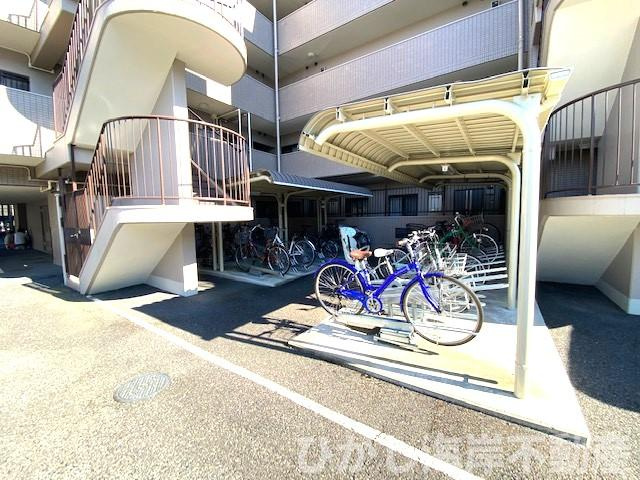 ベルググランデ湘南松風の駐輪場|敷地内駐輪場