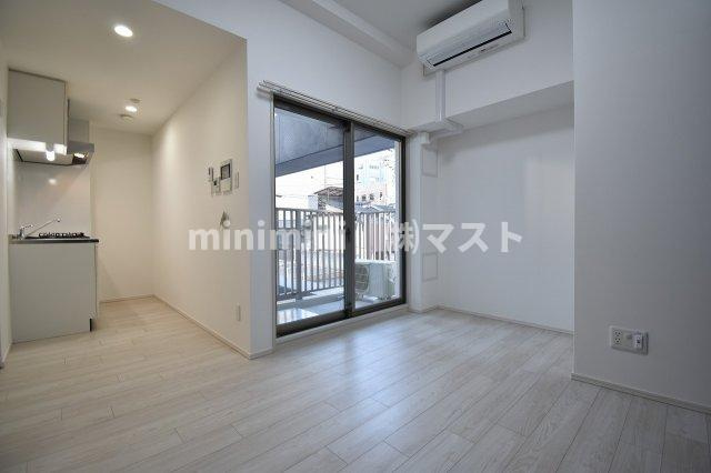 大阪市中央区道修町２丁目の賃貸マンションの居間・リビング