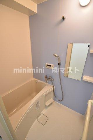 大阪市中央区道修町２丁目の賃貸マンションの浴室