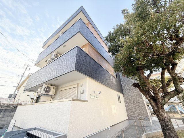 フジパレスJR尼崎の外観