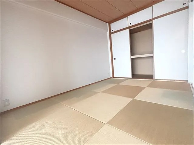 神戸市東灘区青木２丁目の賃貸マンションの居間・リビング
