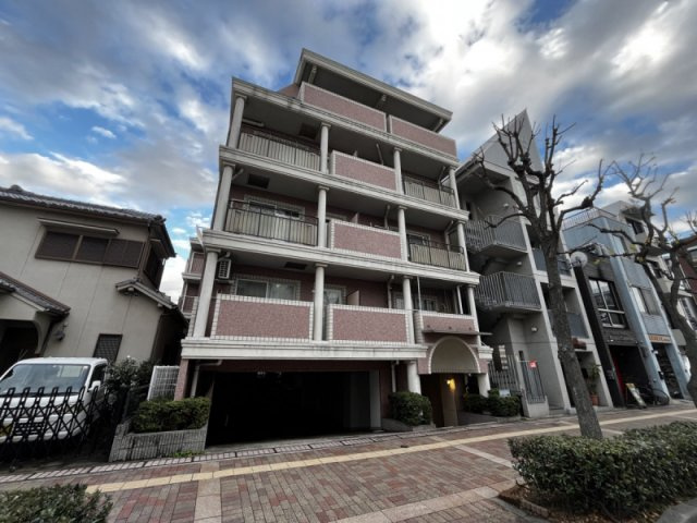 芦屋市大桝町の賃貸マンションの外観