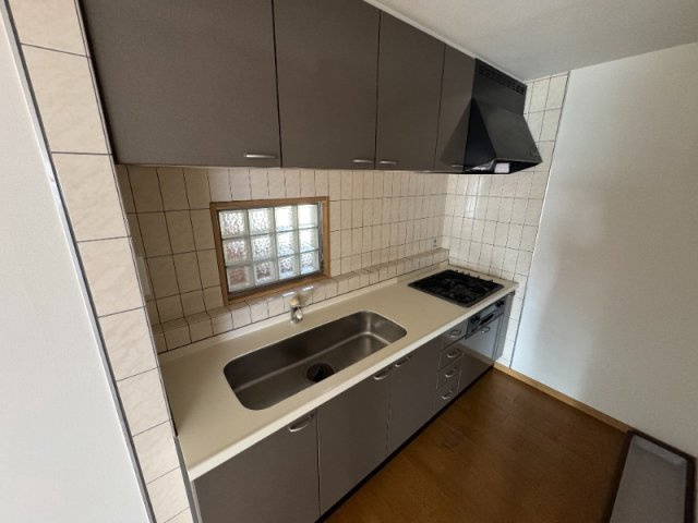 神戸市中央区八雲通６丁目の賃貸マンションのキッチン
