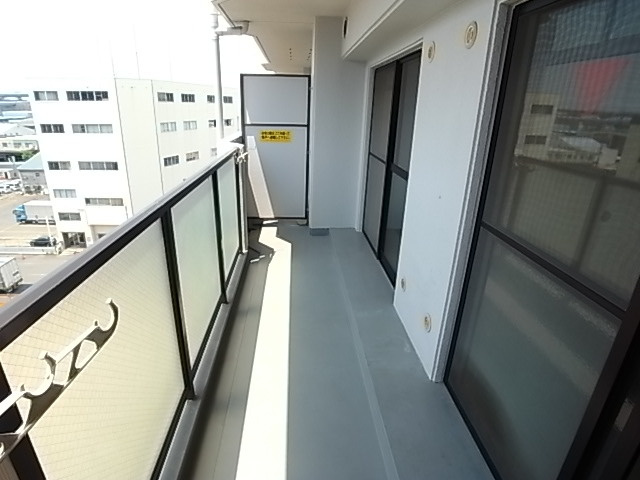 神戸市東灘区深江浜町の賃貸マンションのバルコニー