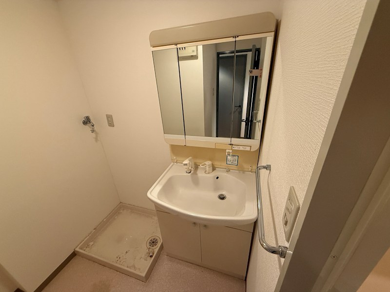 西宮市越水町の賃貸マンションの洗面所