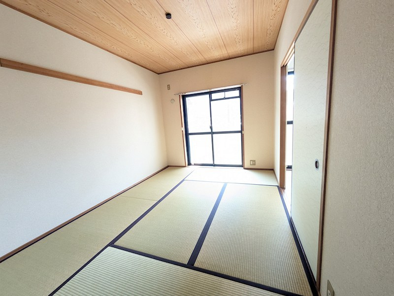 西宮市松山町の賃貸マンションの居間・リビング