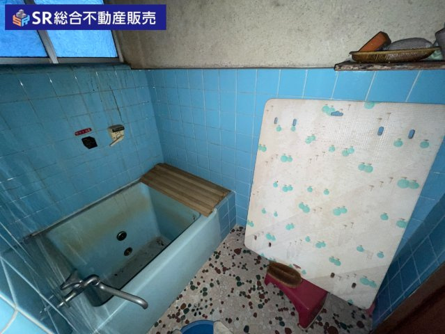 若草町中古戸建の浴室|ユニットバスに新調されると快適になります。