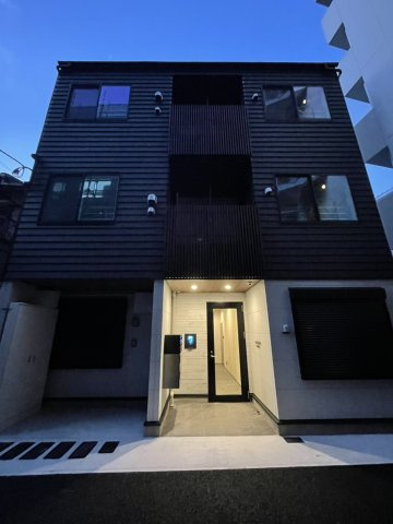プラスドア目白台の外観