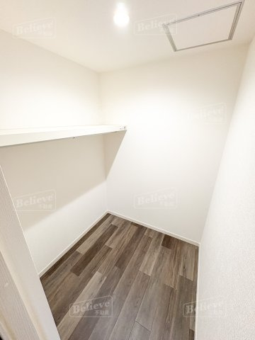 Seven Stars白山町 Aの収納|ウォークインクローゼットなので収納豊富です♪