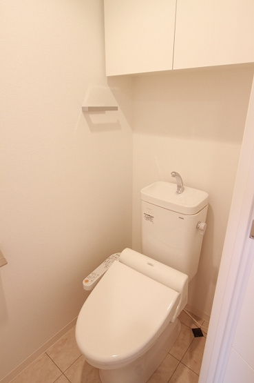 【トイレ】 | ステージファースト新宿西落合 | 落ち着いた色調のトイレです
