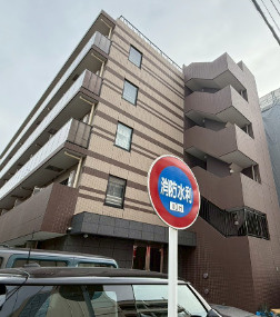 ラフィスタ志村坂下の外観