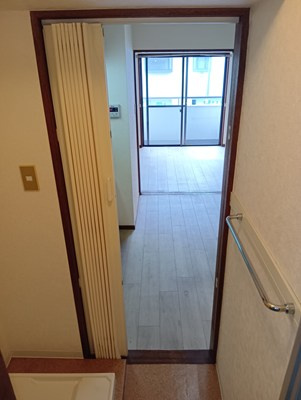キャッスルパレス西荻窪の玄関|落ち着いた玄関です