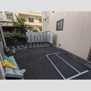 アリカ文京本郷の駐車場