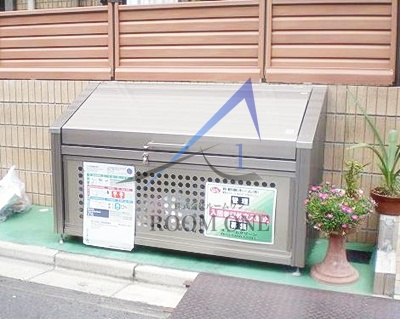 M．サリチェ 