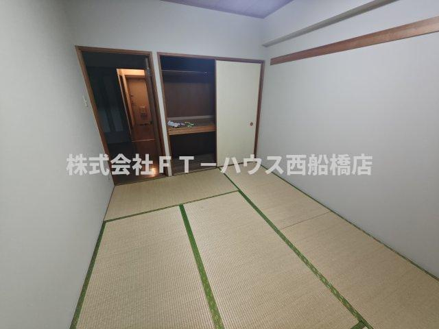 シャトーさつきビルの和室