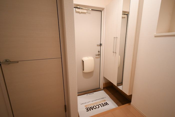 ブランズコートの玄関